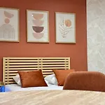 Le Terracotta, Spacieux & Elegant, Hyper Centre Apartment *