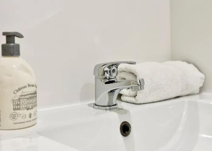 Apartment Le Terracotta, Spacieux & Elegant, Hyper Centre Valence (Drome)