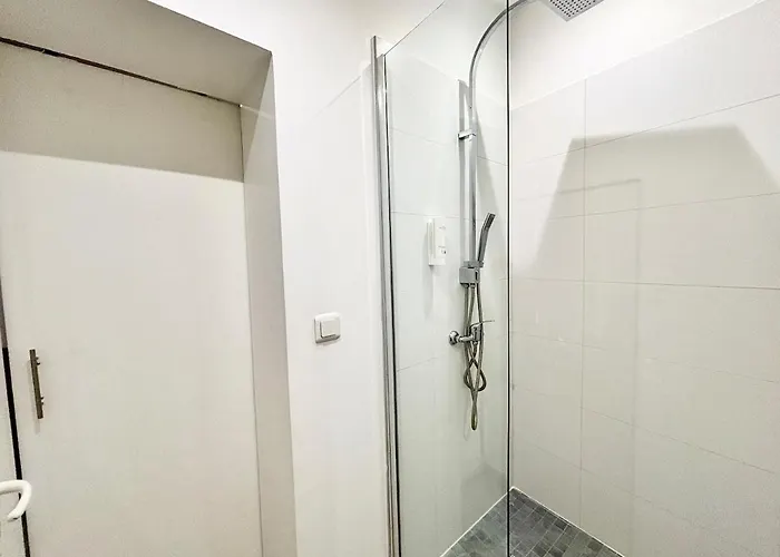 Apartment Le Terracotta, Spacieux & Elegant, Hyper Centre Valence (Drome)